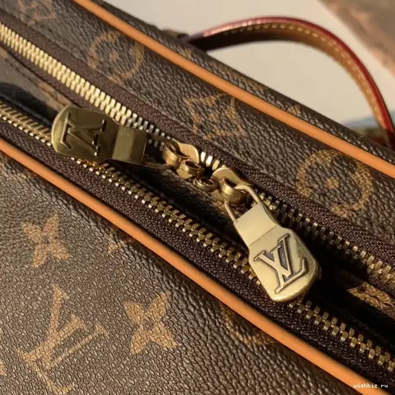 WIS BAG TOILETRY LOUIS VUITTON 0520